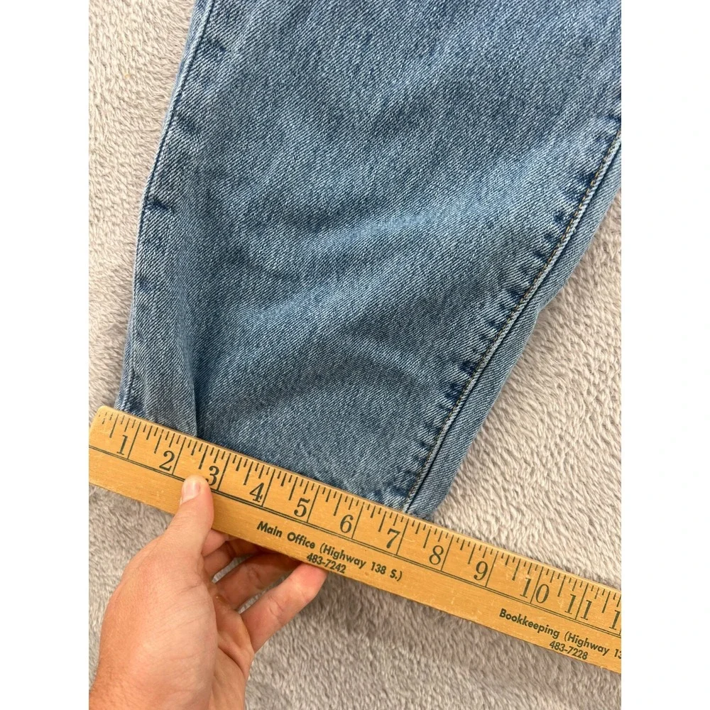 Levis 501 Original Fit Jeans Mens 32x30 Medium Wash Blue Button Fly Straight Leg